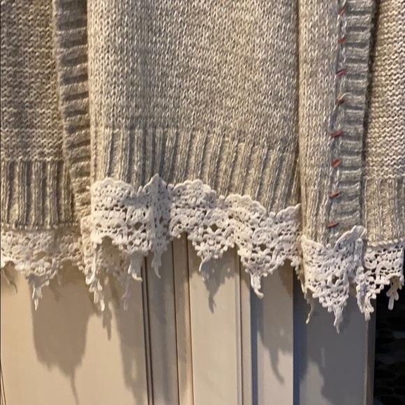 Cardigan - Picture 2 of 4